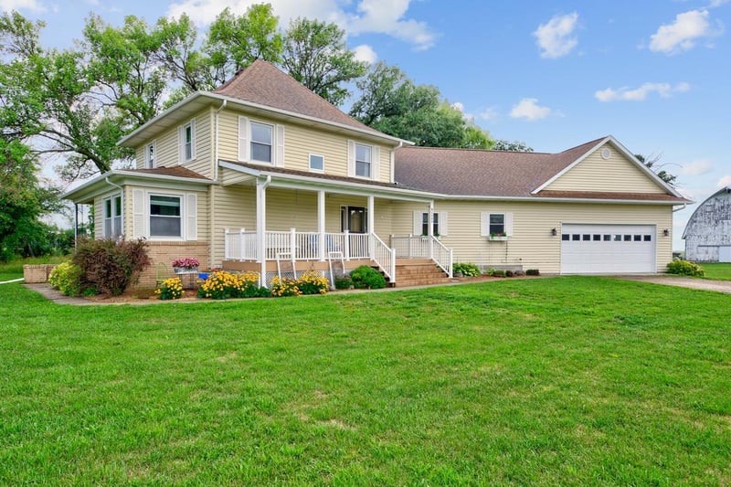 36809 85th St, Waseca, MN 56093