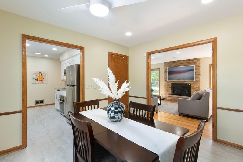 7611 Meadow Ln, Eden Prairie, MN 55346