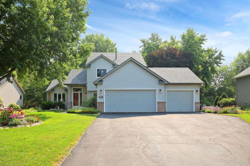 8425 Spruce Point, Victoria, MN 55386