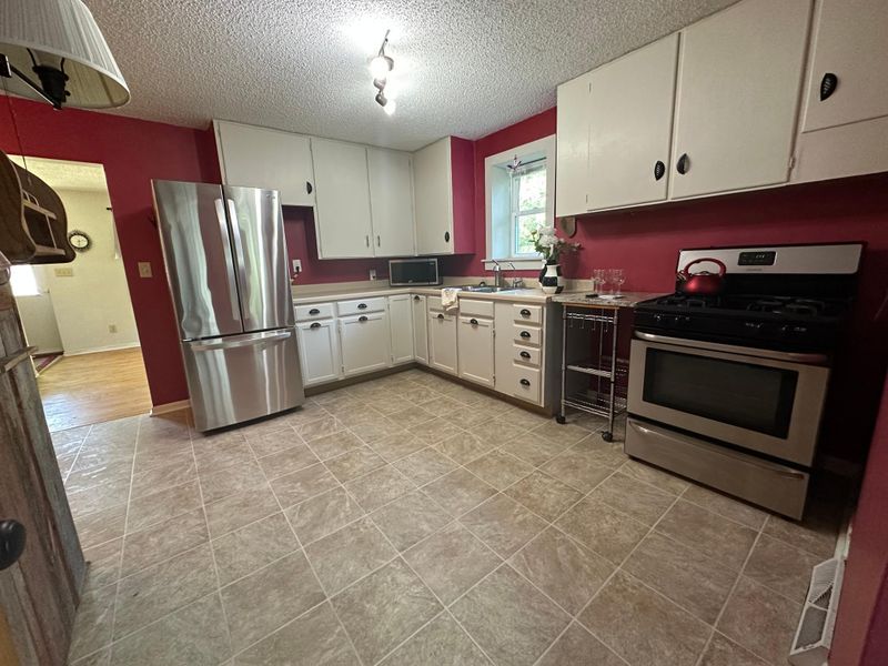 410 9th St E, Northfield, MN 55057