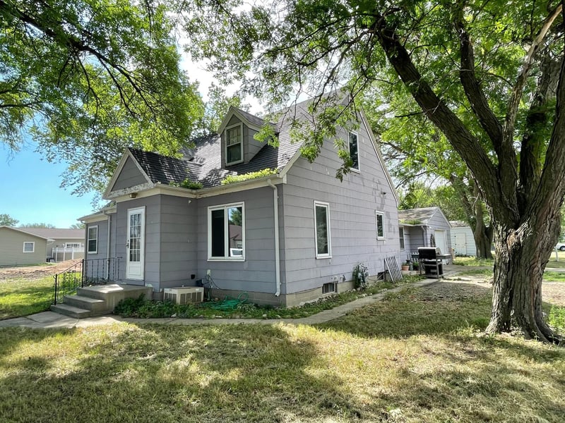 200 E Winona St, Sanborn, MN 56083