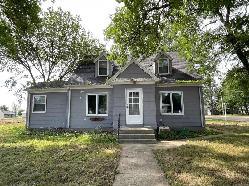200 E Winona St, Sanborn, MN 56083