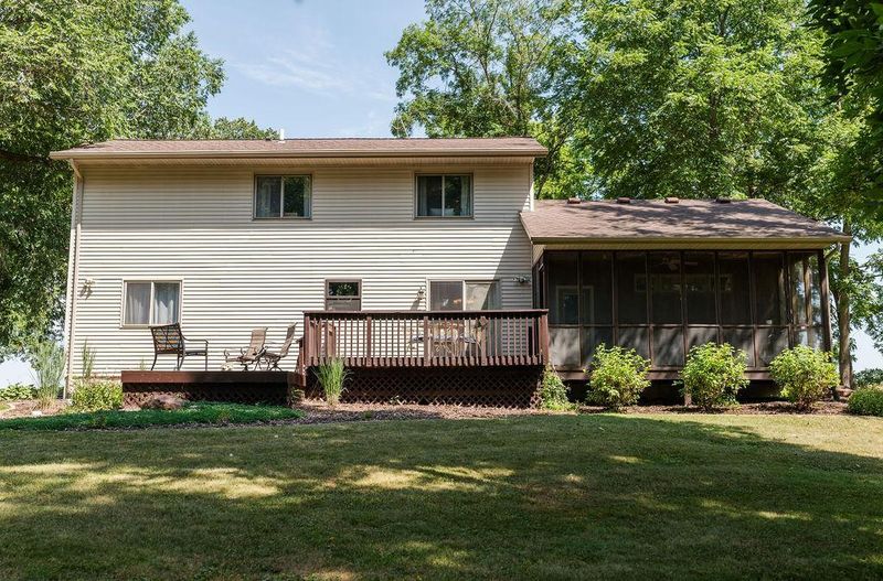 36471 85th St, Waseca, MN 56093