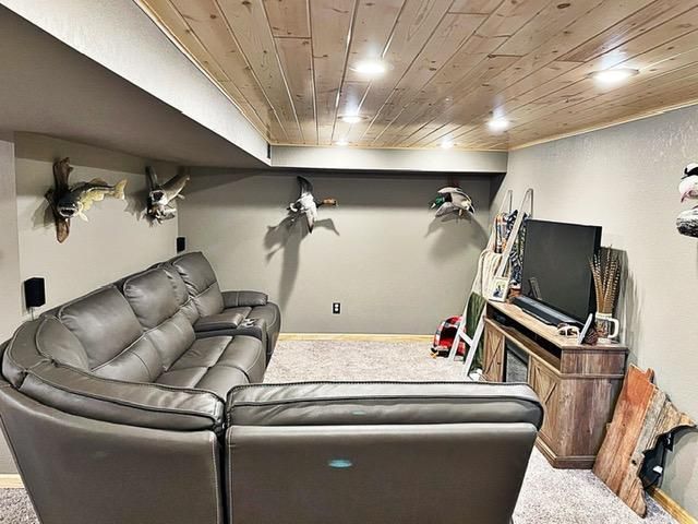 623 E 5th St, Redwood Falls, MN 56283