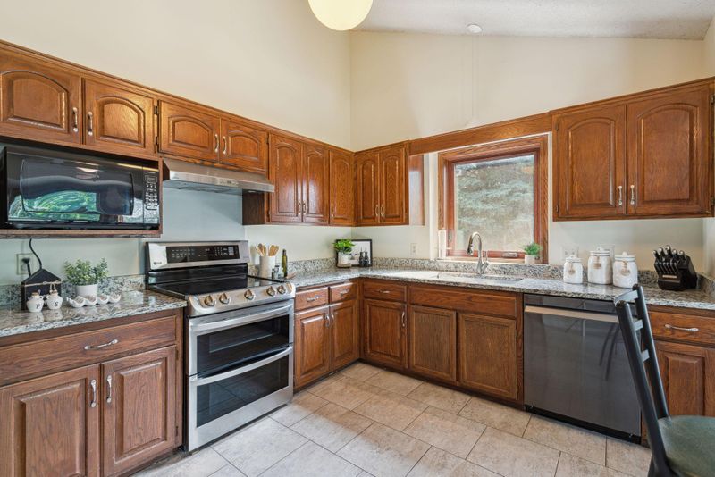 4071 154th Ct W, Rosemount, MN 55068