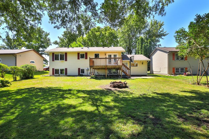 510 E Front St, Claremont, MN 55924