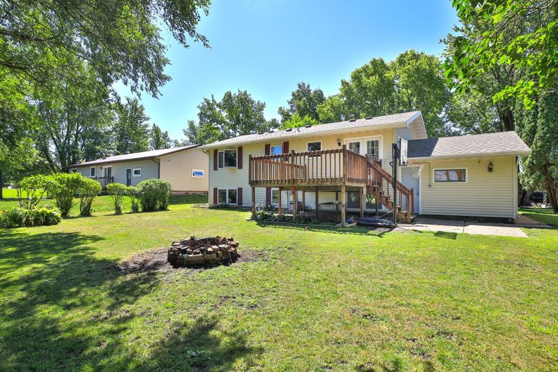 510 E Front St, Claremont, MN 55924