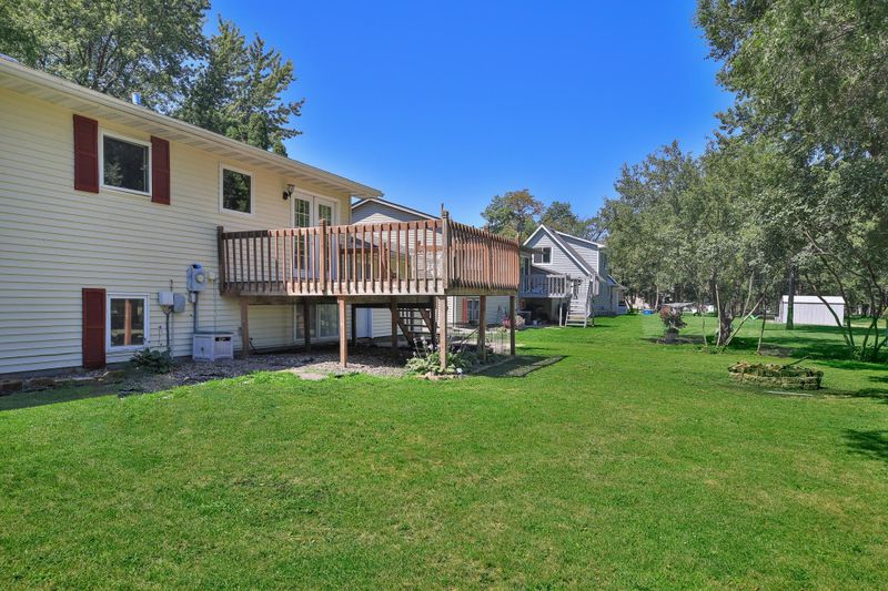 510 E Front St, Claremont, MN 55924