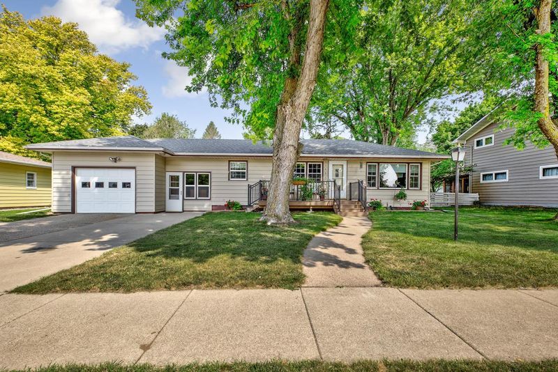1140 S State St, Fairmont, MN 56031