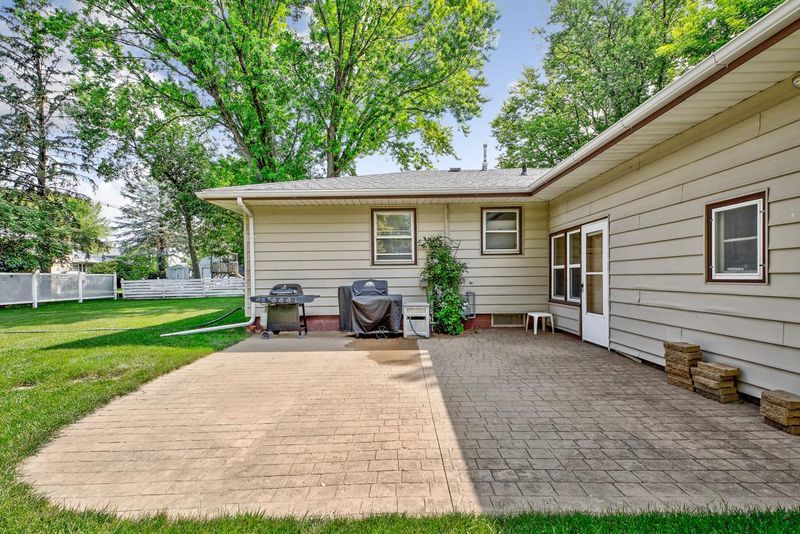 1140 S State St, Fairmont, MN 56031