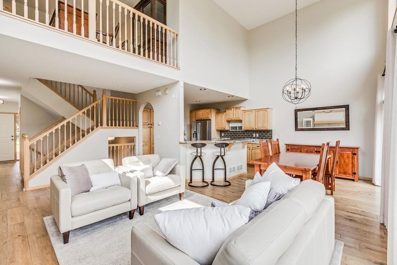 14236 Wilds Dr NW, Prior Lake, MN 55372