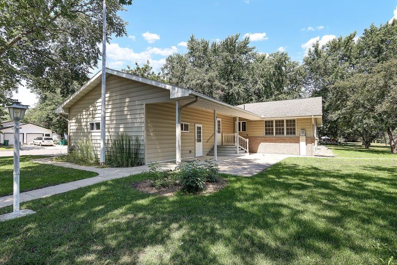 302 N Gorman Ave, Litchfield, MN 55355