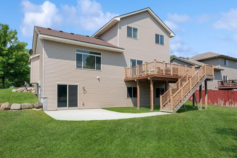 2224 Bridgewater Blvd S, Cambridge, MN 55008