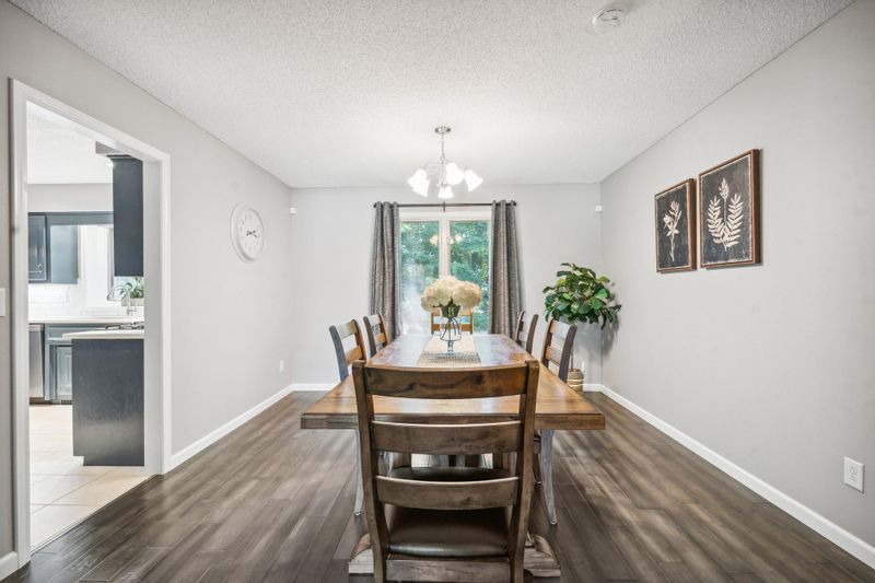 12953 Hamlet Ave, Apple Valley, MN 55124