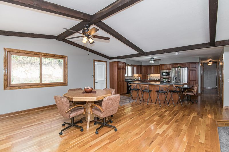 10732 Old Quarry Dr, Saint Charles, MN 55972