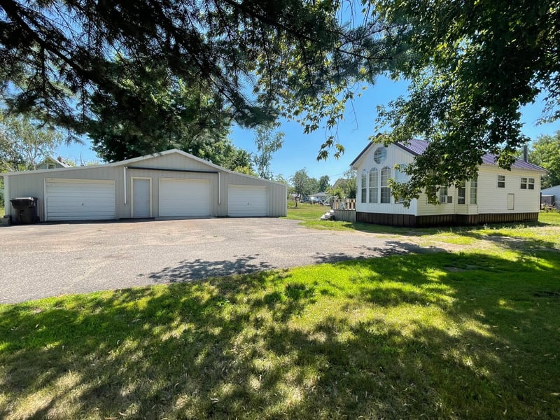 207 N Wisconsin St, Hewitt, MN 56453