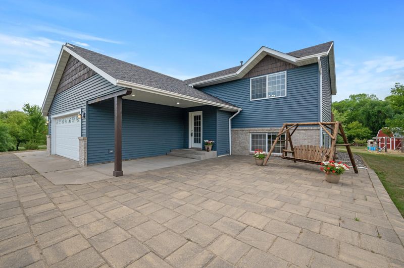 9113 65th St SE, Clear Lake, MN 55319