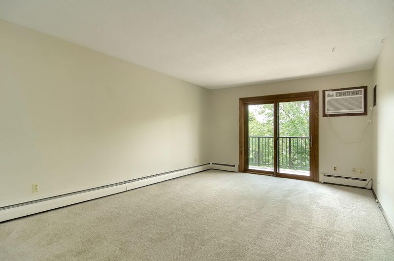 2690 Oxford St N #252, Roseville, MN 55113