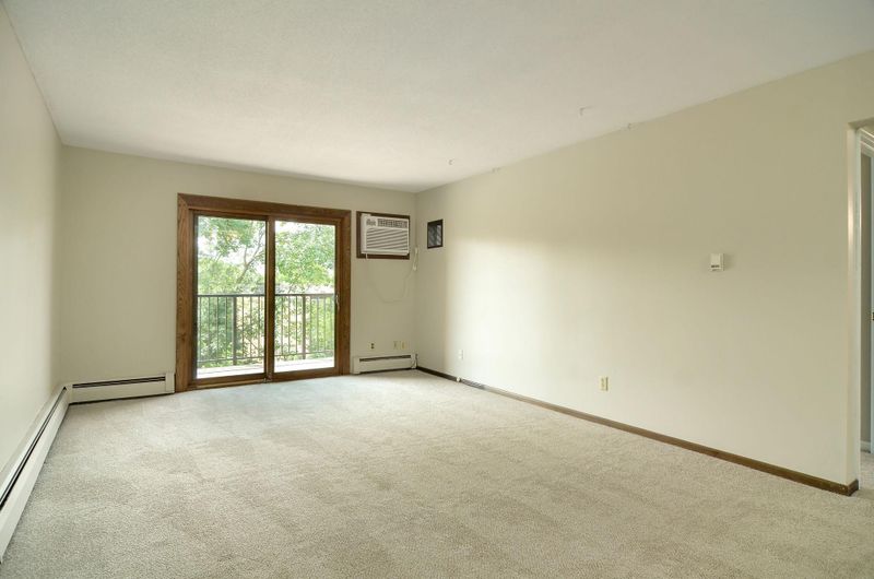2690 Oxford St N #252, Roseville, MN 55113