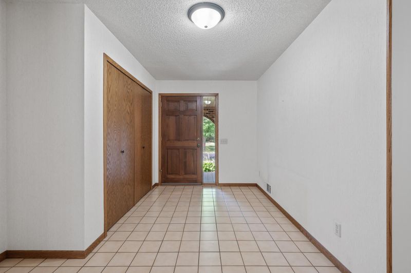 5034 144th St W, Apple Valley, MN 55124