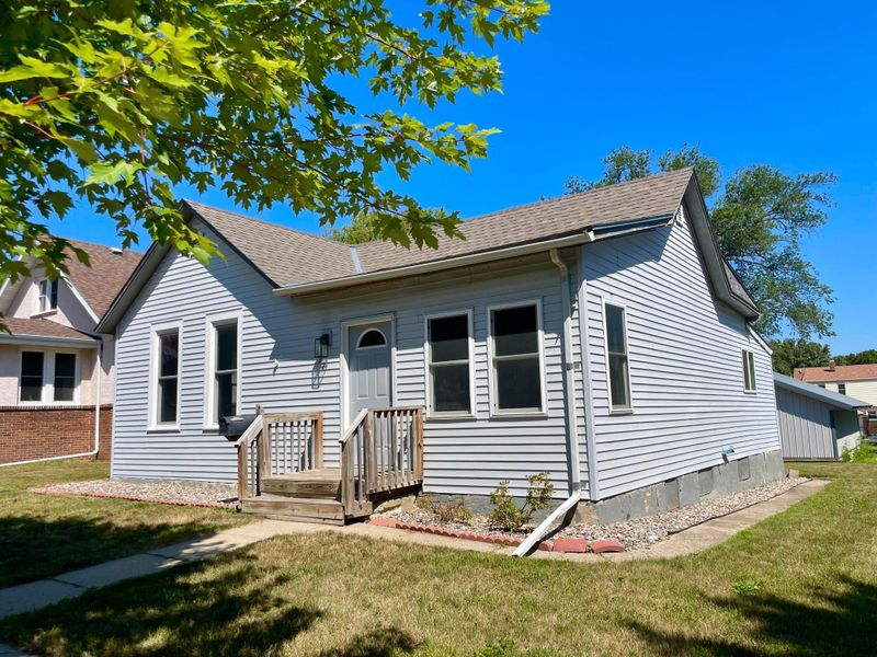 422 W Lincoln St, Springfield, MN 56087
