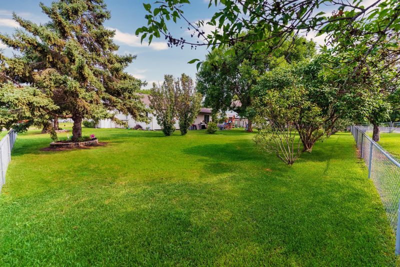 5515 88th Crescent N, Brooklyn Park, MN 55443