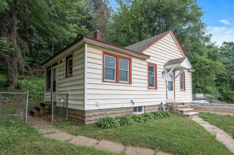 1441 Concord St N, South Saint Paul, MN 55075