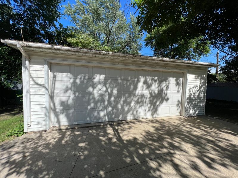 809 S Hampton St, Fairmont, MN 56031
