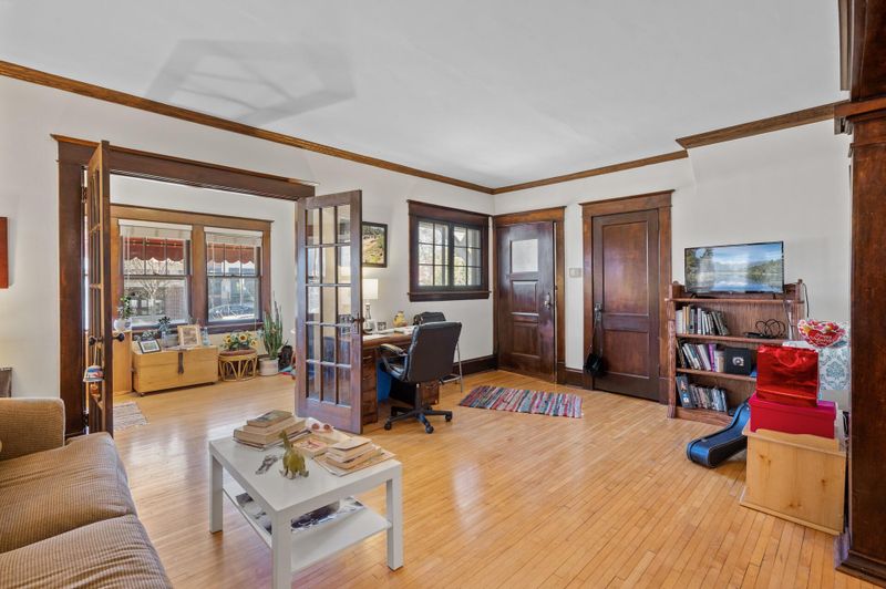 715 Grand Ave, Saint Paul, MN 55105