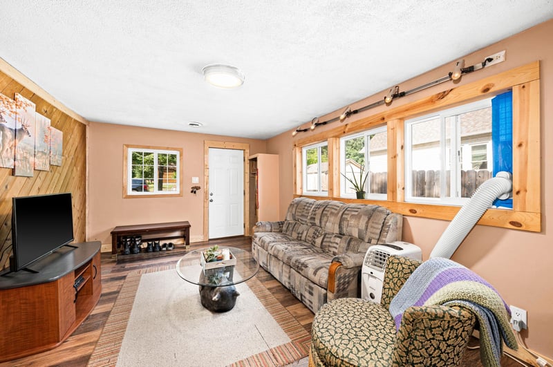 6210 Green St, Duluth, MN 55807