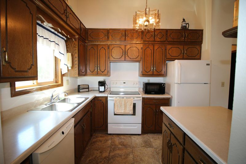 565 2nd Ave S, Waite Park, MN 56387