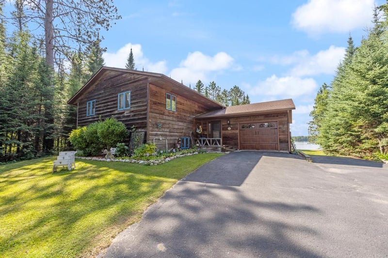 10033 Highway 65, Britt, MN 55710