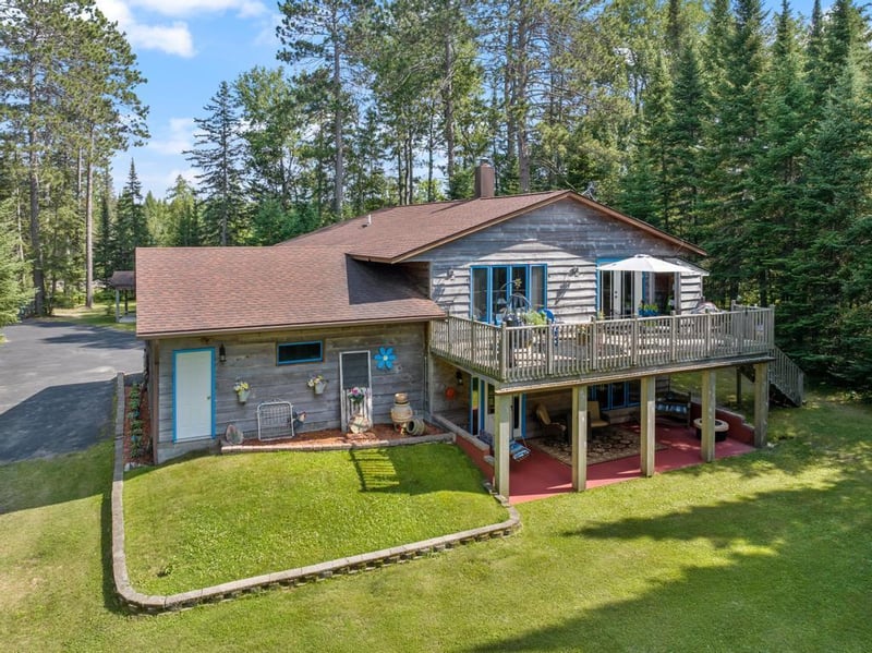 10033 Highway 65, Britt, MN 55710