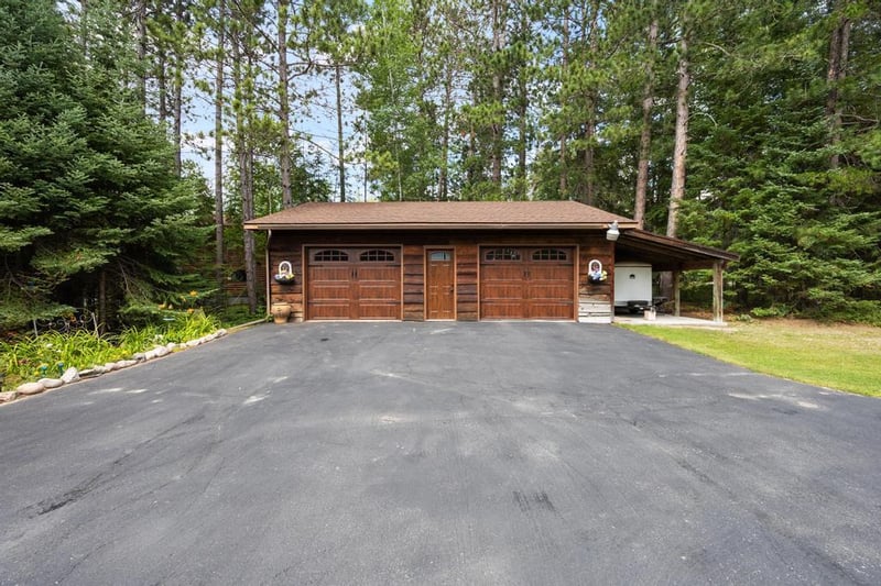 10033 Highway 65, Britt, MN 55710