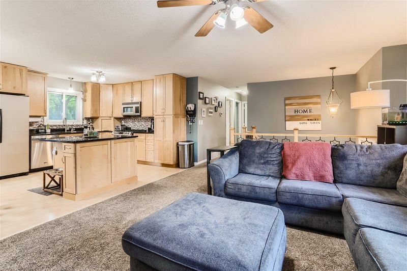 14009 Sunnyslope Dr, Maple Grove, MN 55311