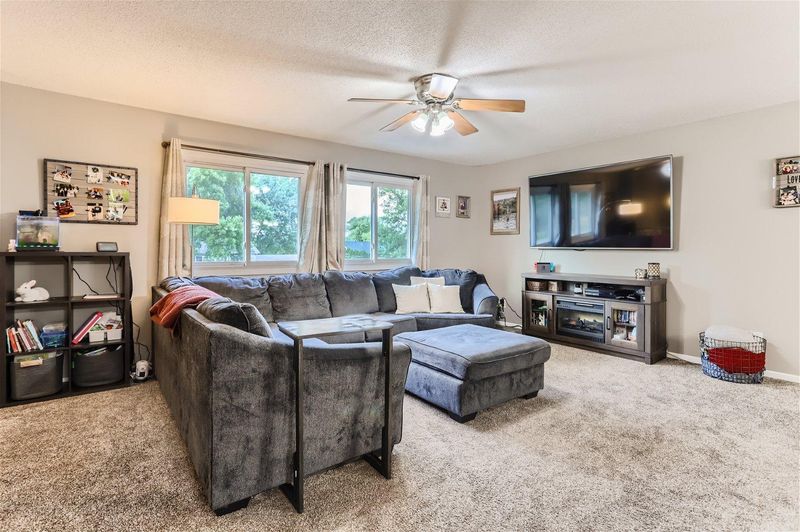 14009 Sunnyslope Dr, Maple Grove, MN 55311