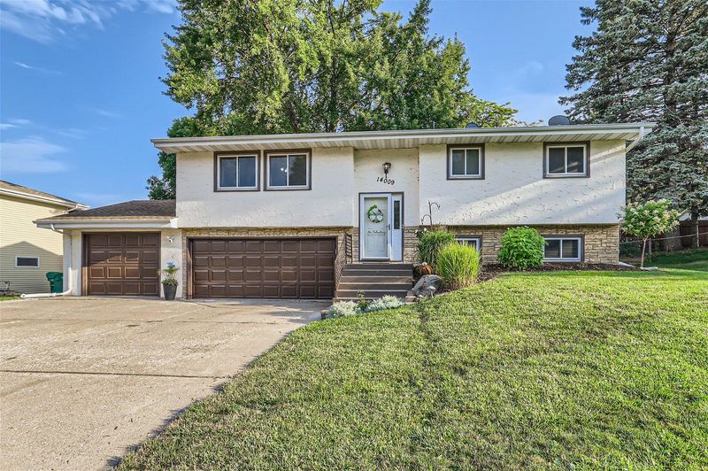 14009 Sunnyslope Dr, Maple Grove, MN 55311