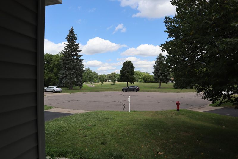821 Bellvue Ln, Brooklyn Center, MN 55430