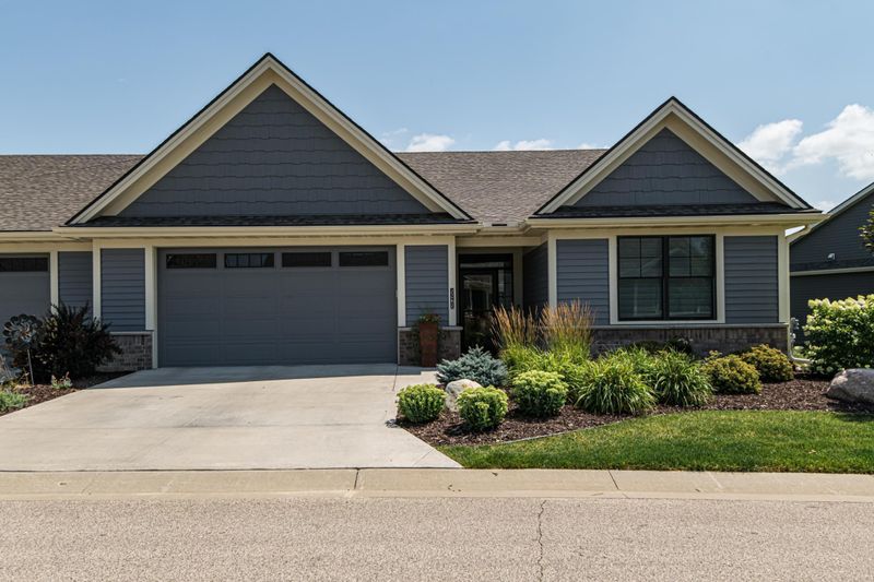 2262 Centurion Ct NE, Rochester, MN 55906