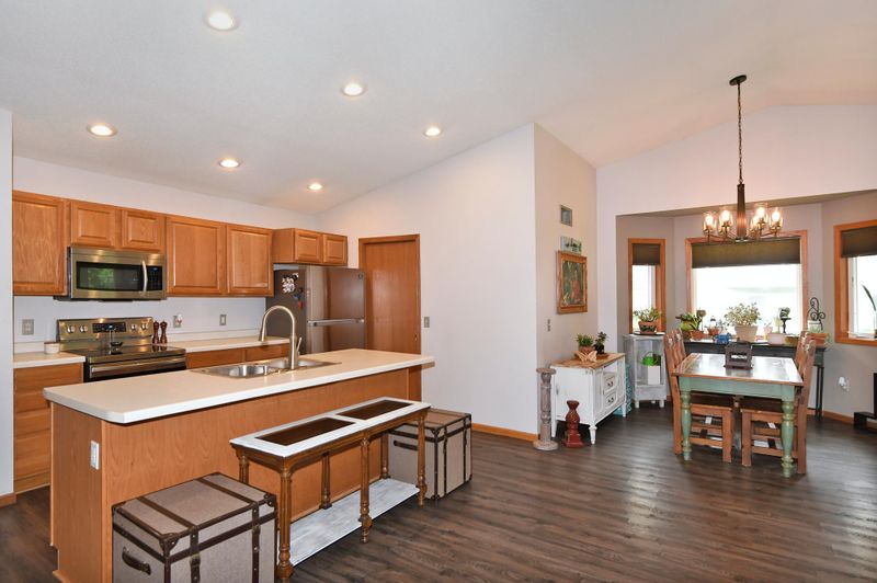 938 Rice St, Faribault, MN 55021