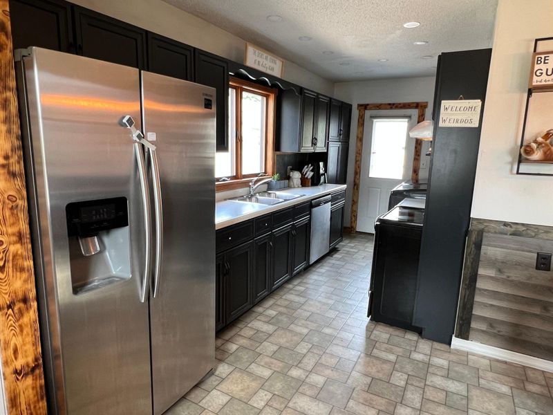 301 E Farmer St, Spring Valley, MN 55975