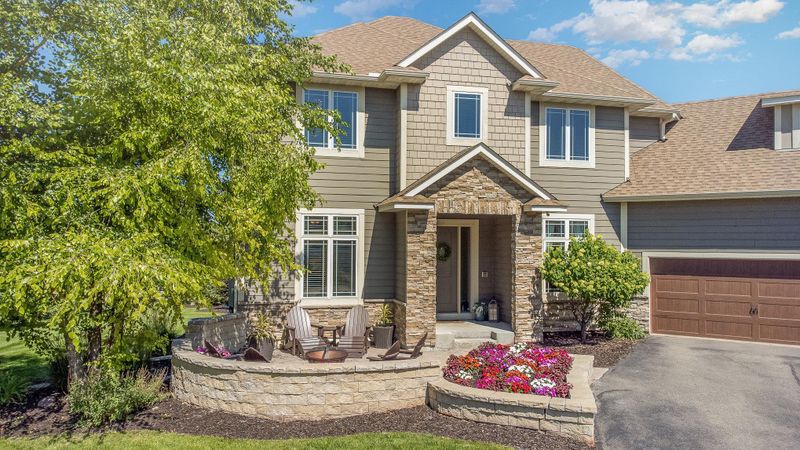 8755 Canter Ln, Lakeville, MN 55044