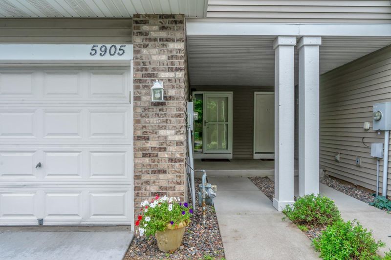 5905 86th Ln N, Brooklyn Park, MN 55443