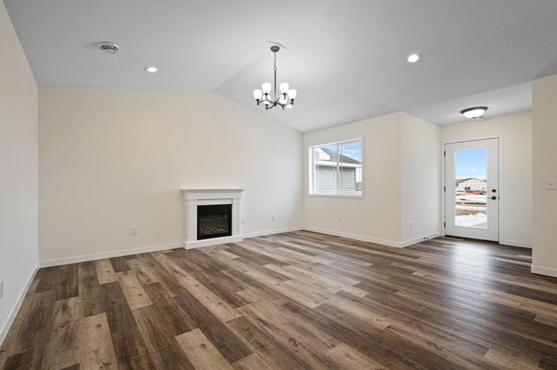 38856 Maple Ct, North Branch, MN 55056