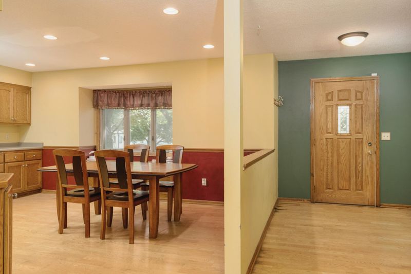 13688 Xavis St NW, Andover, MN 55304