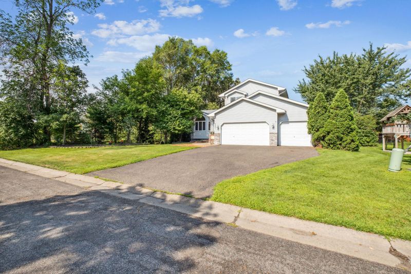 3301 Quarry Ave, Anoka, MN 55303