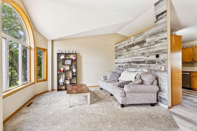 3301 Quarry Ave, Anoka, MN 55303
