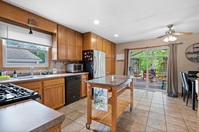 6601 W Broadway Ave, Brooklyn Park, MN 55428