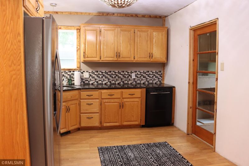 445 Irving Ave NW, Elk River, MN 55330