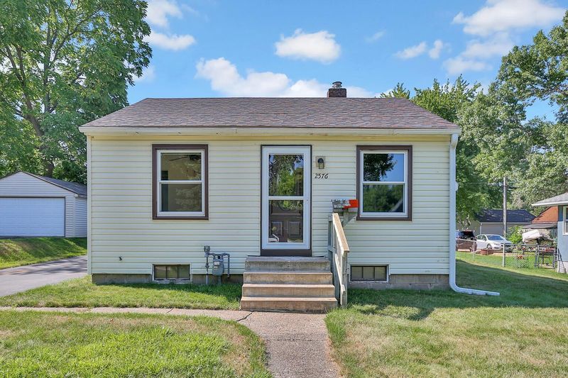 2576 3rd Ave E, North Saint Paul, MN 55109